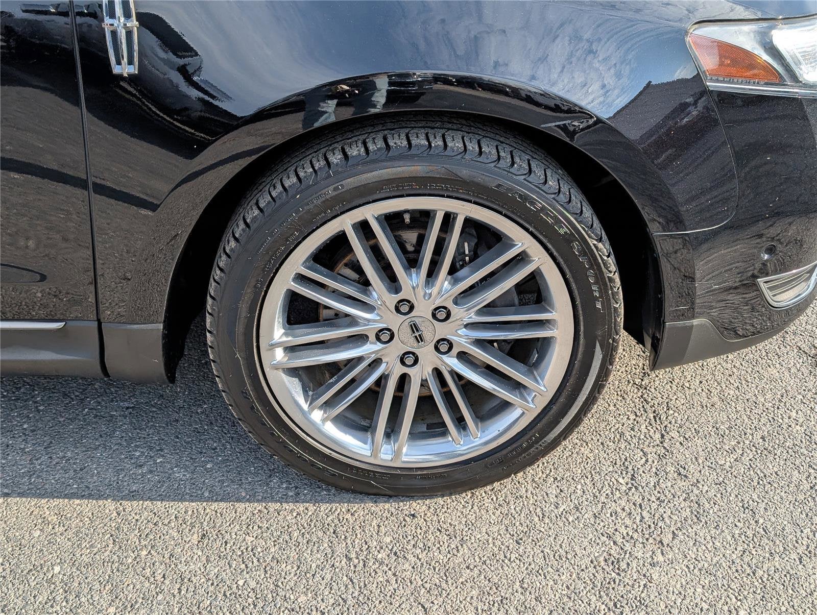 2019 Lincoln MKT Reserve