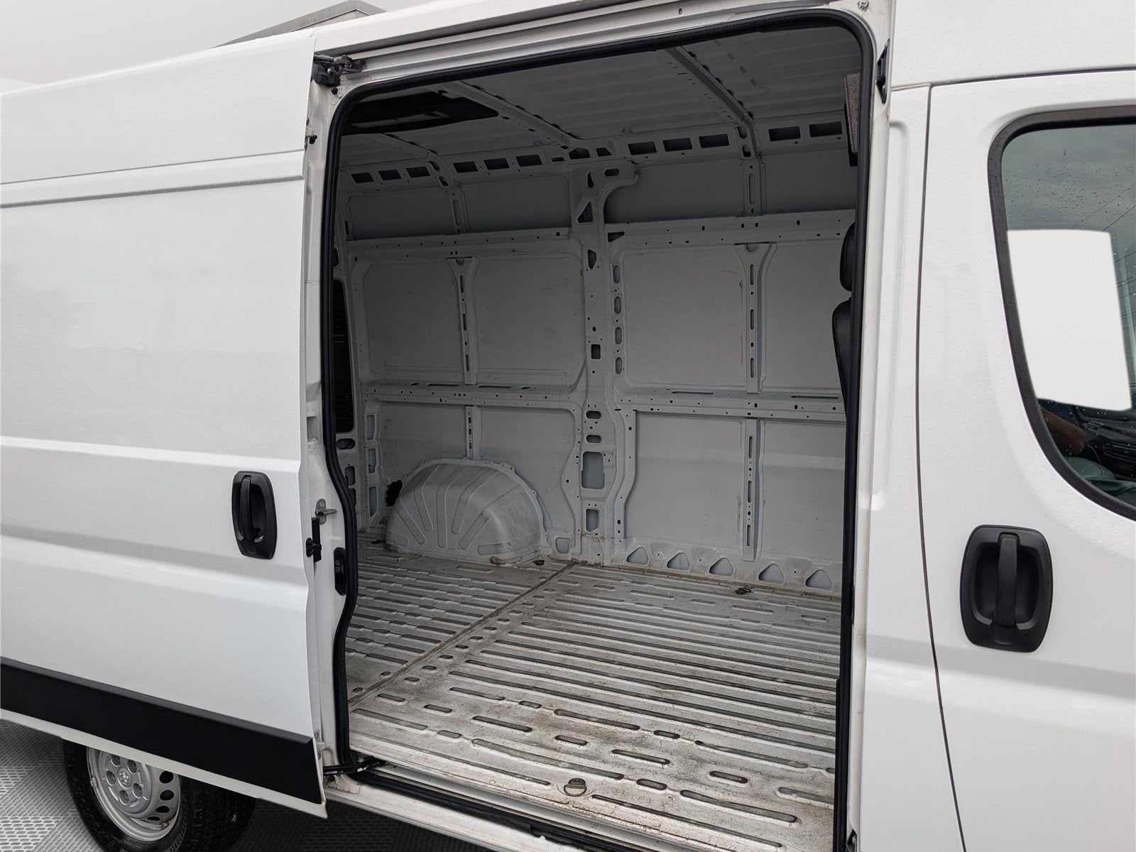 2024 RAM ProMaster Cargo Van Tradesman