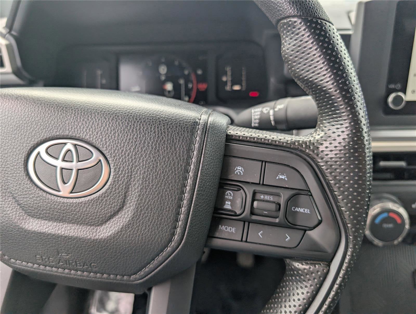 2025 Toyota Tacoma 4WD SR5