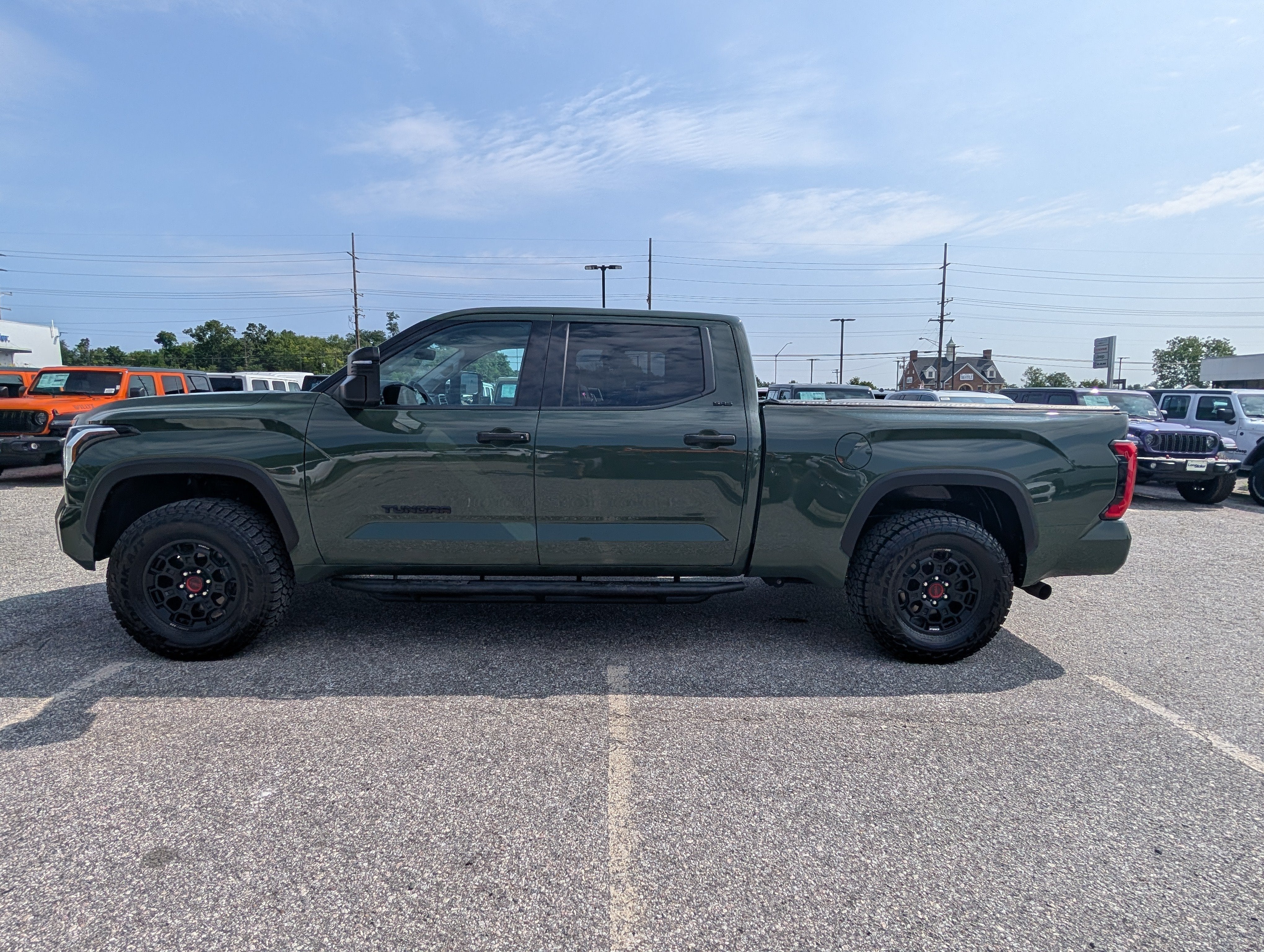2022 Toyota Tundra 4WD SR5