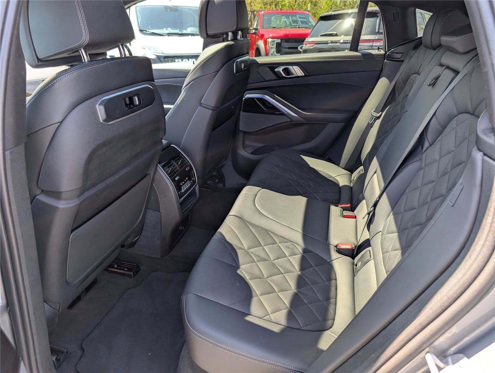 2024 BMW X6 xDrive40i