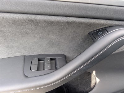 2023 Tesla Model Y Base