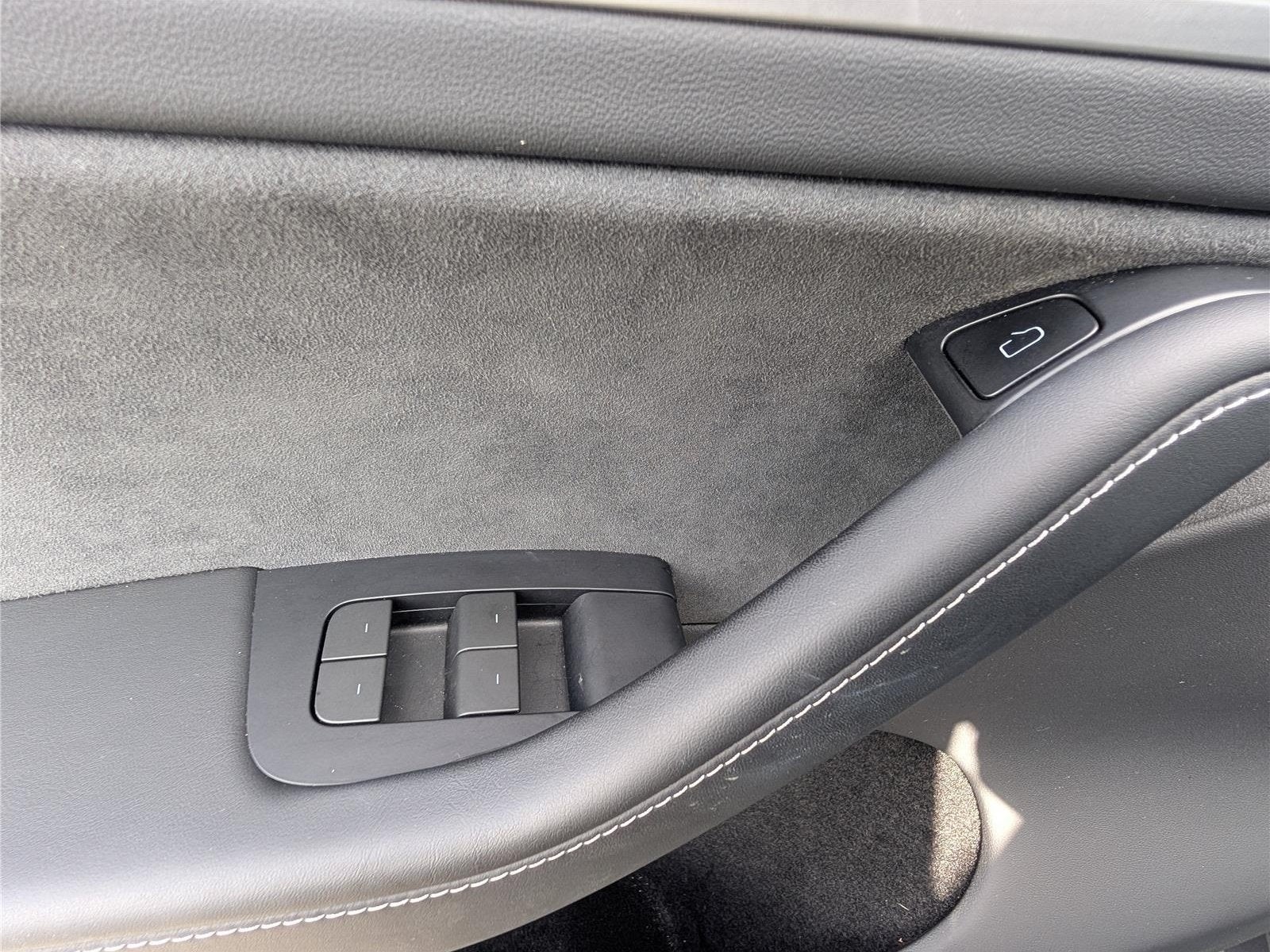 2023 Tesla Model Y Base