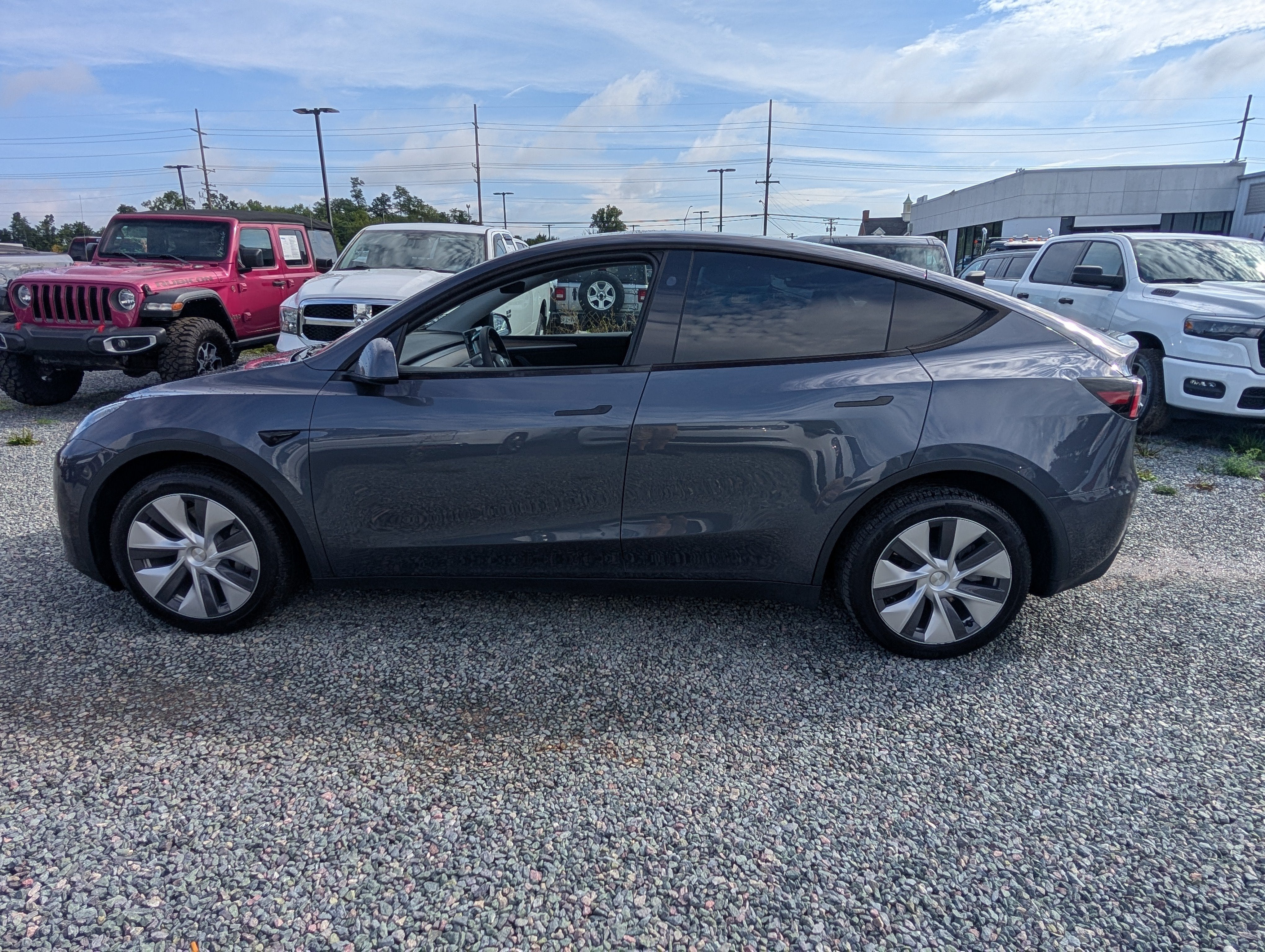 2023 Tesla Model Y Base