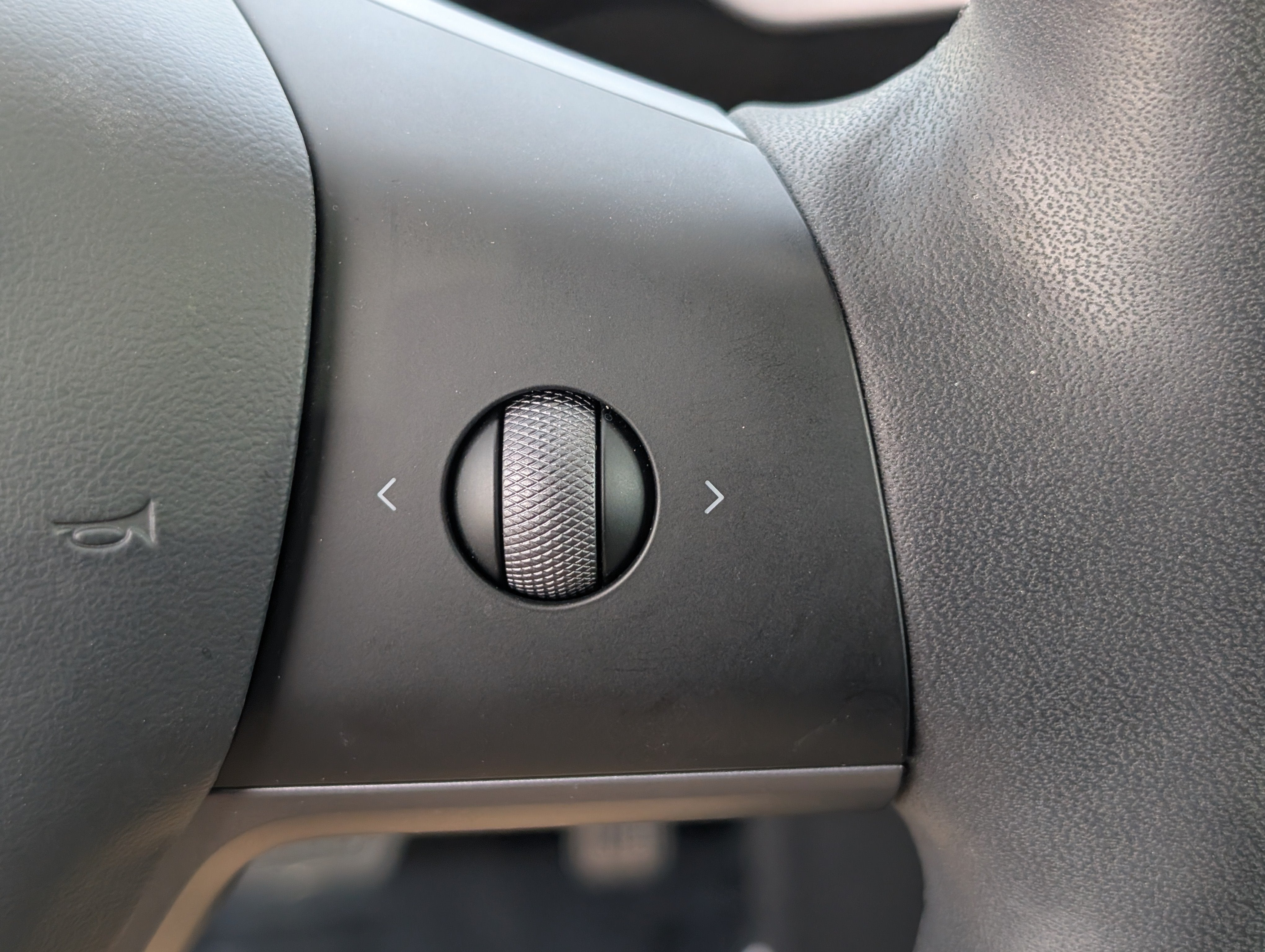 2023 Tesla Model Y Base