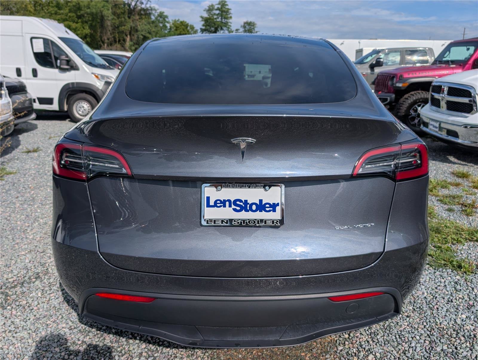2023 Tesla Model Y Base