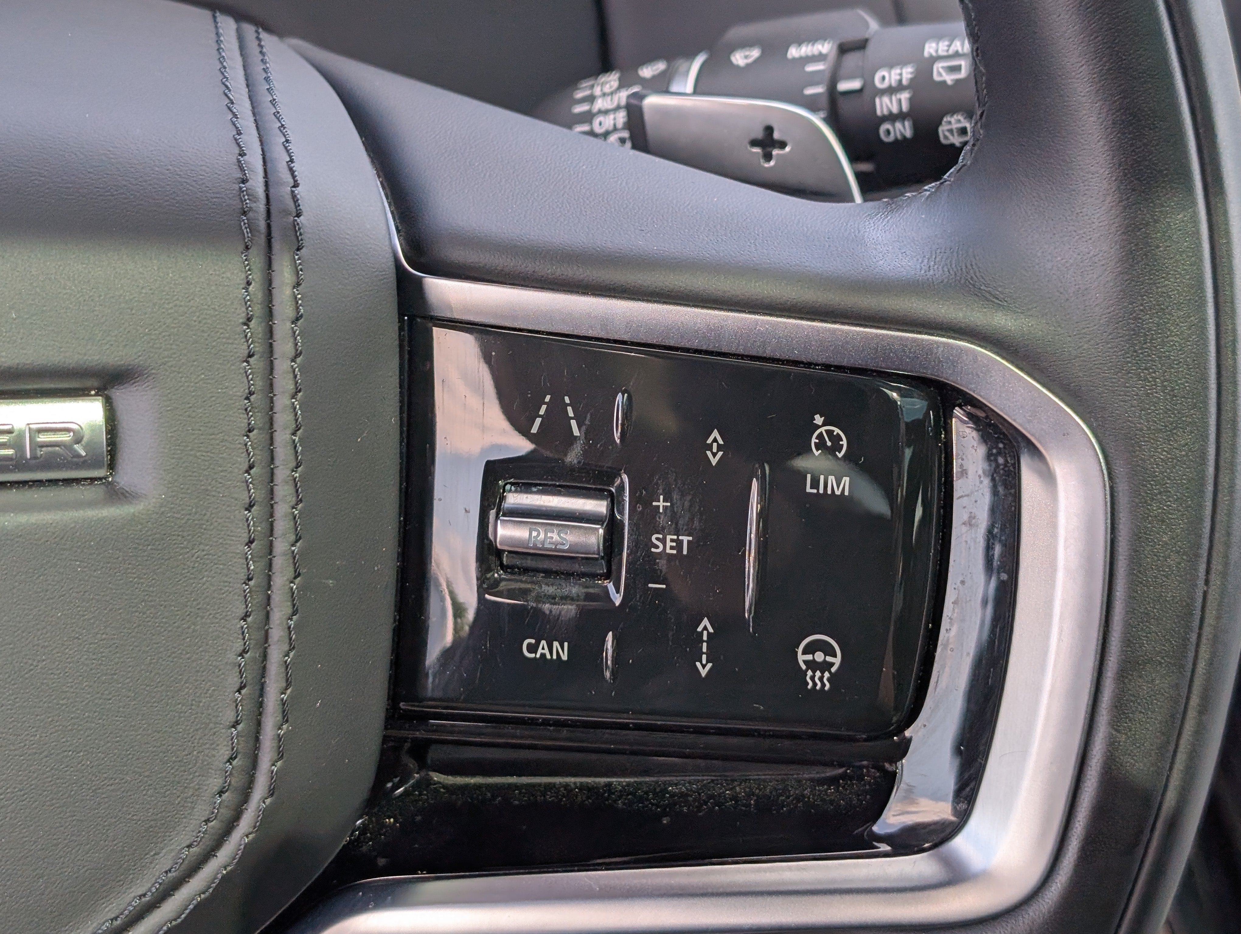 2023 Land Rover Range Rover Sport SE