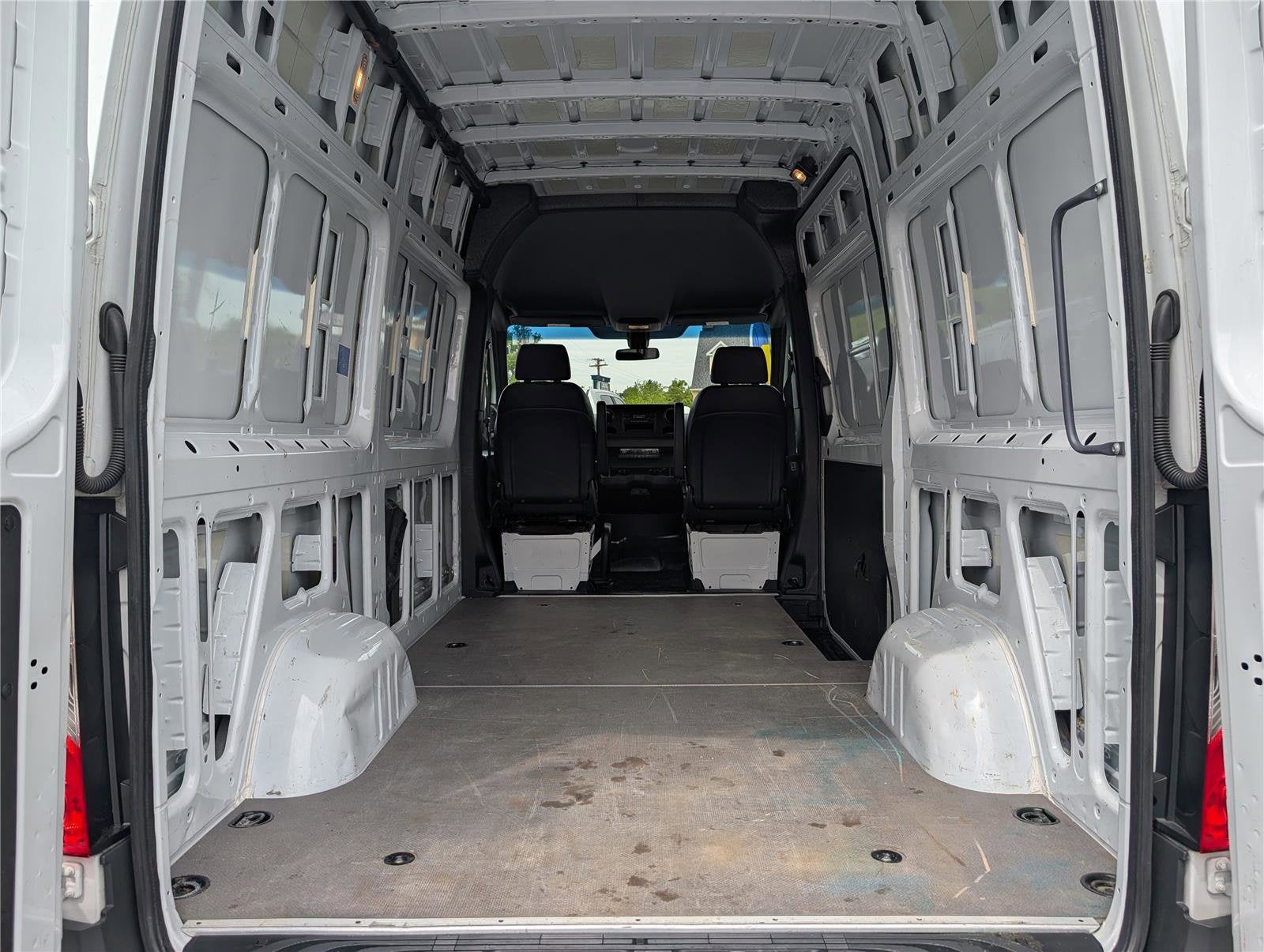 2025 Mercedes-Benz Sprinter Cargo Van Cargo 144 WB