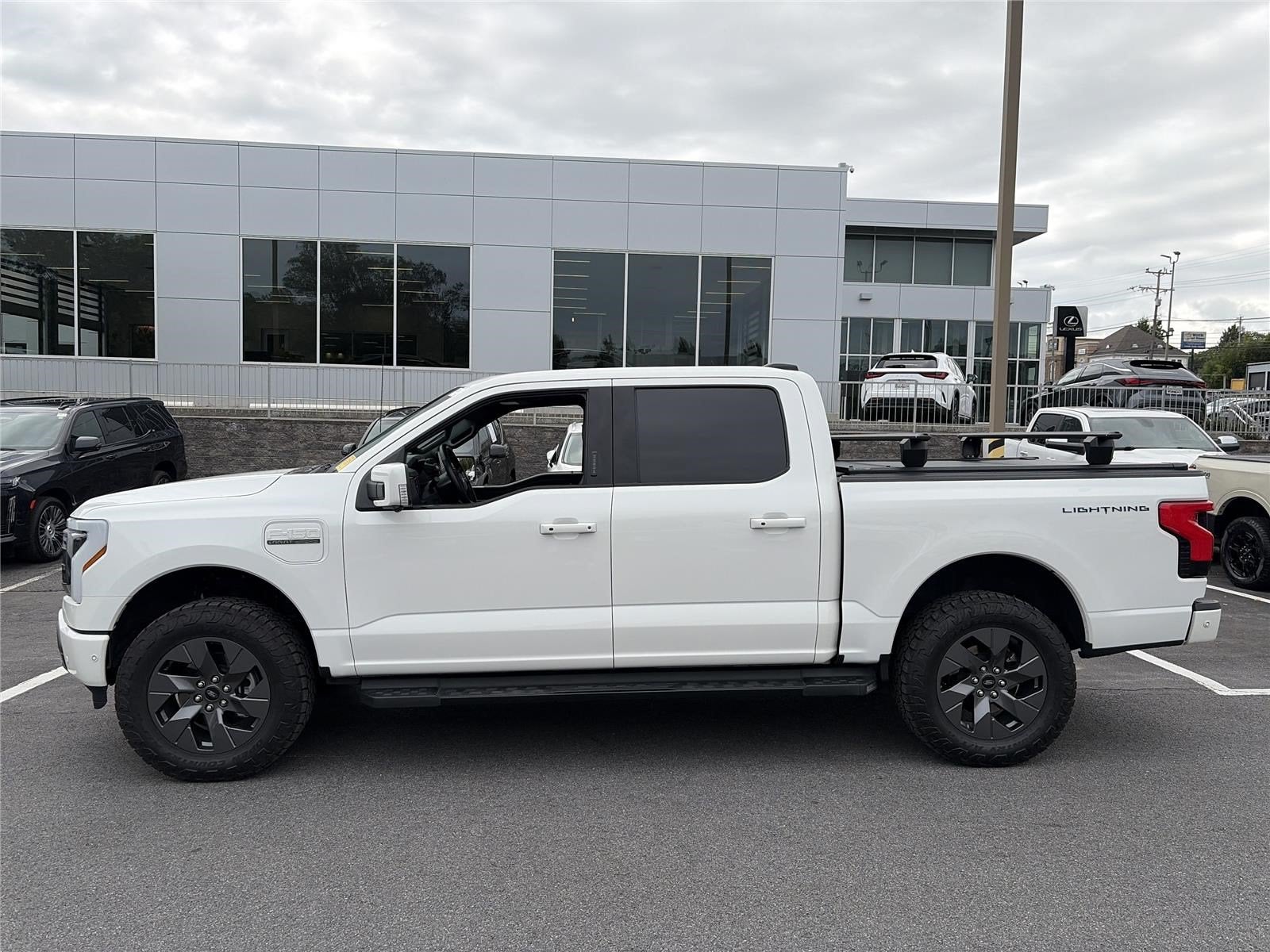 2022 Ford F-150 Lightning LARIAT