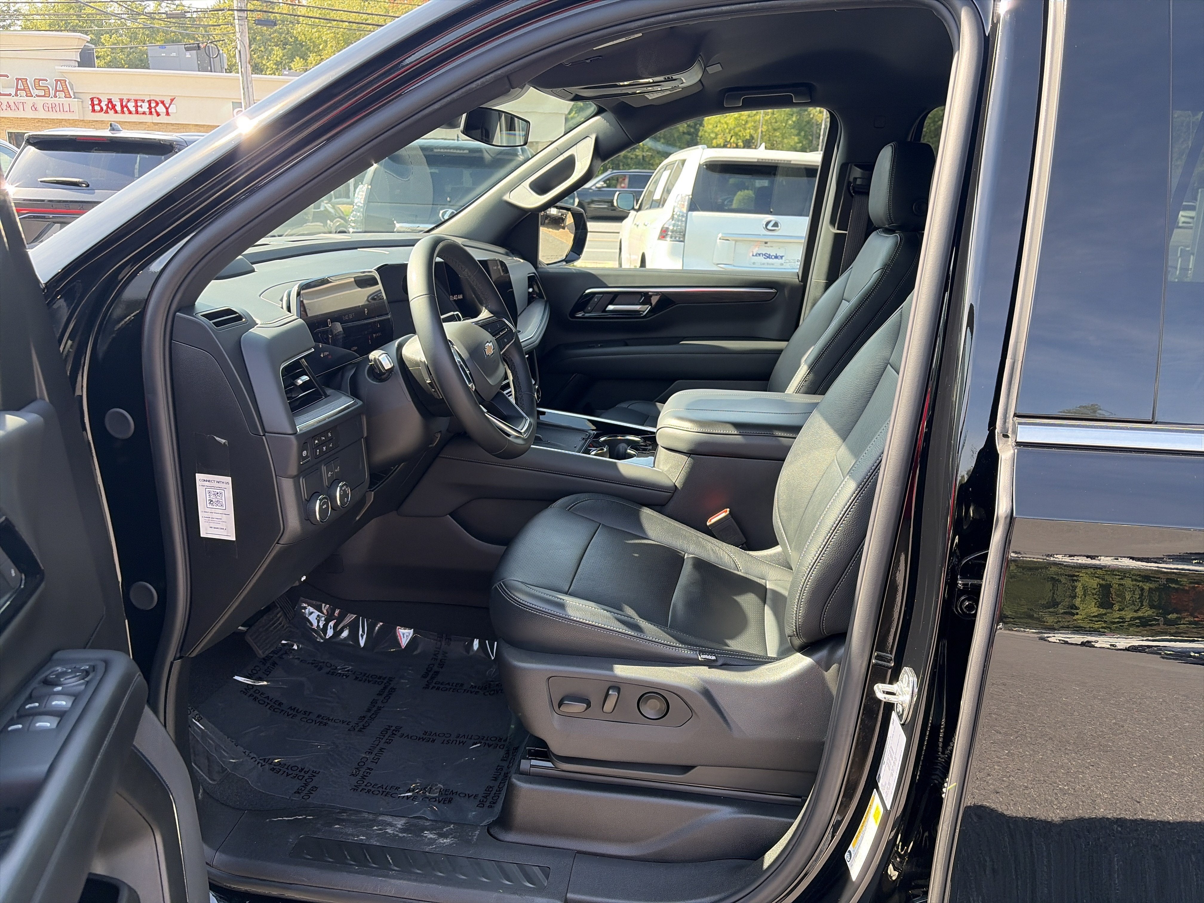 2025 Chevrolet Suburban LS