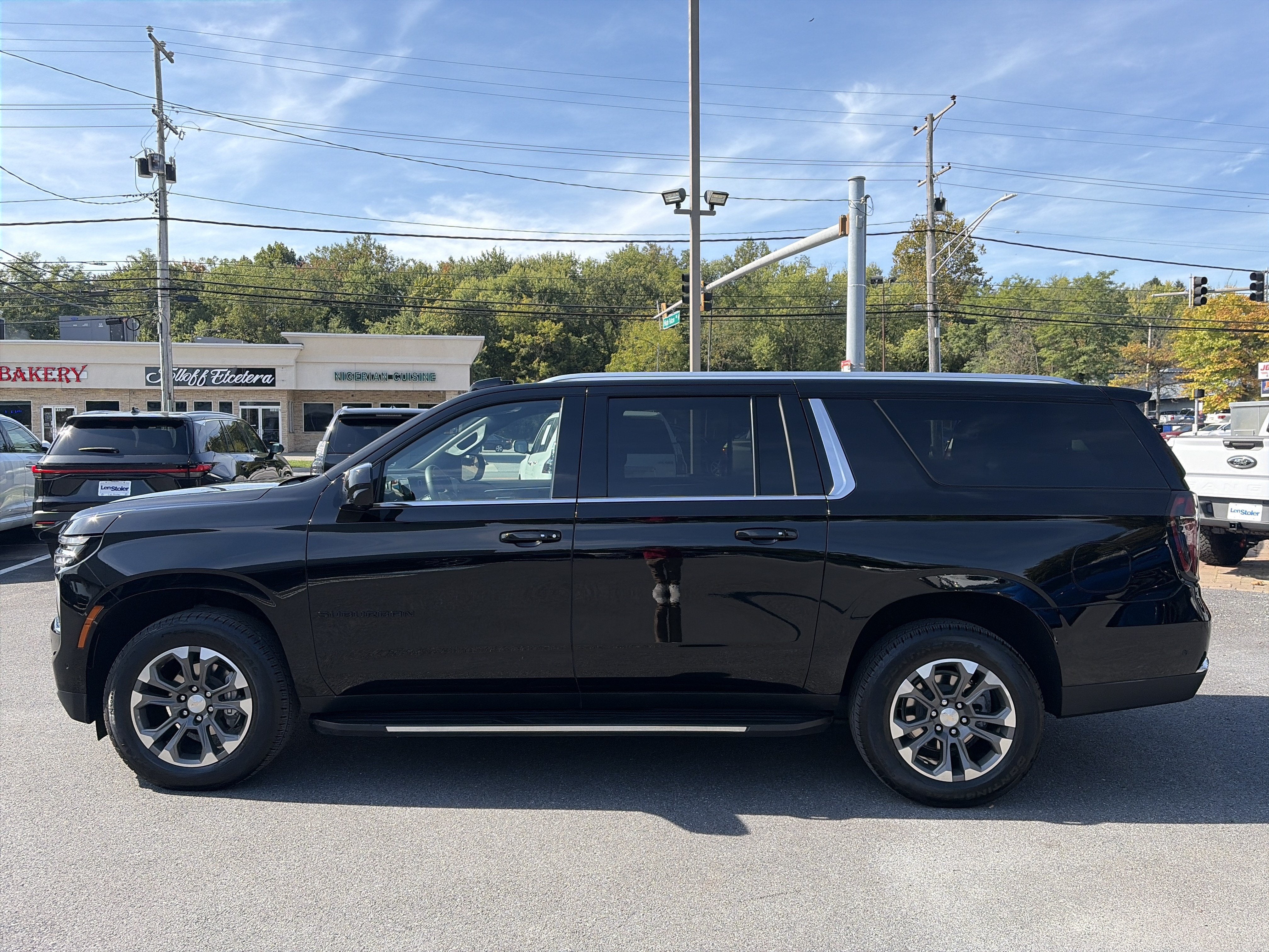 2025 Chevrolet Suburban LS