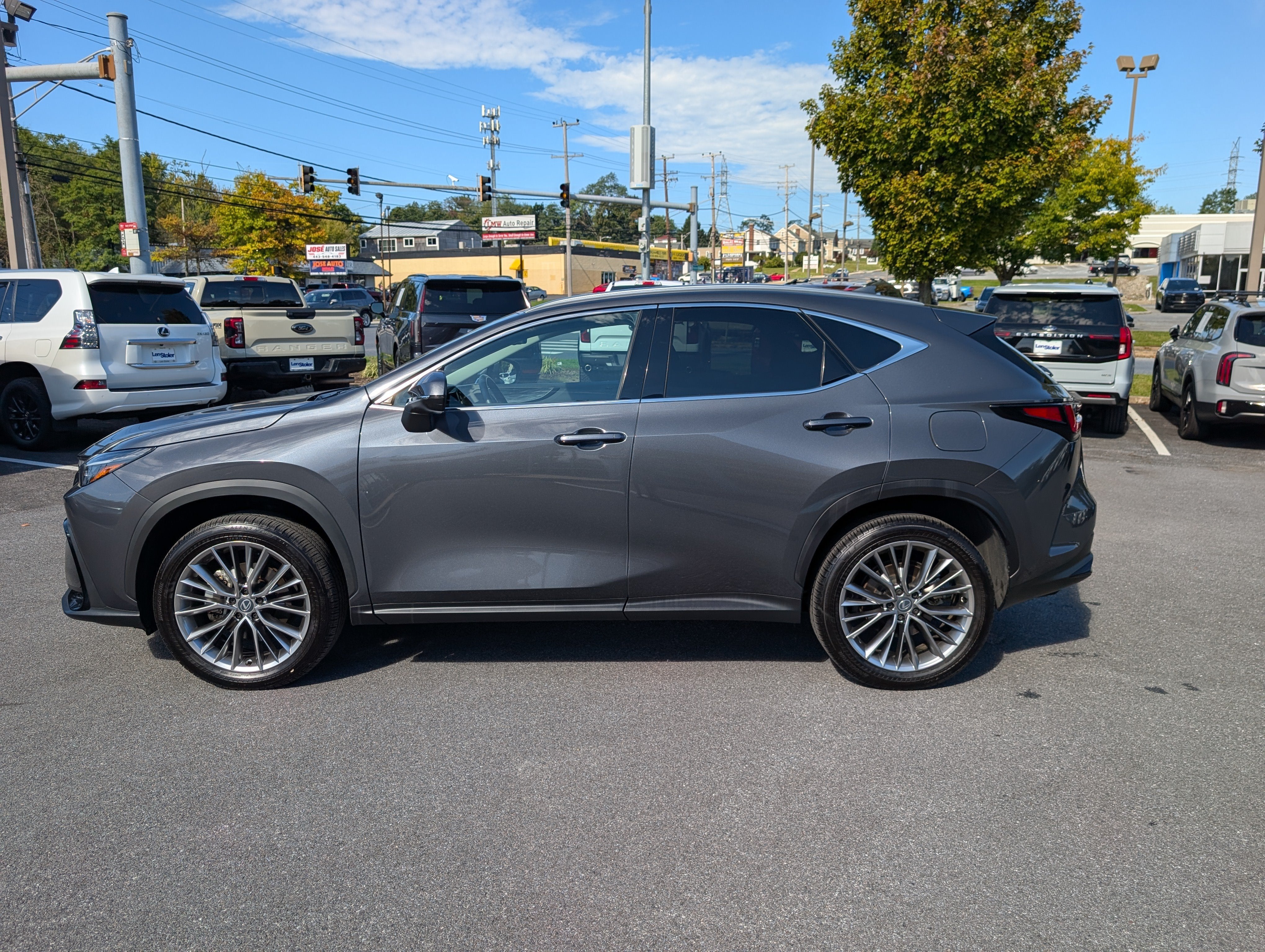 2026 Lexus NX 350h Premium AWD