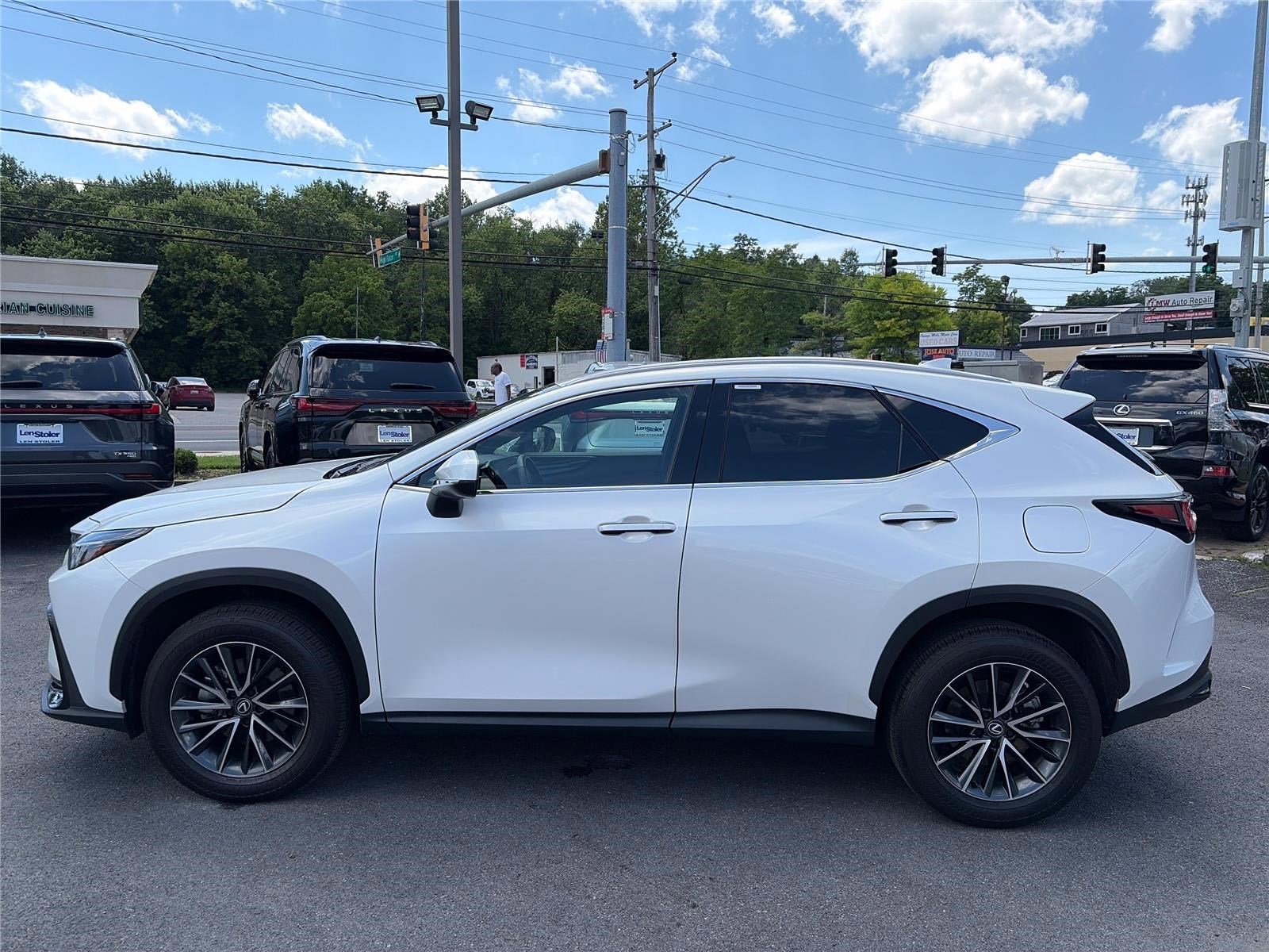 2025 Lexus NX 350h Premium AWD