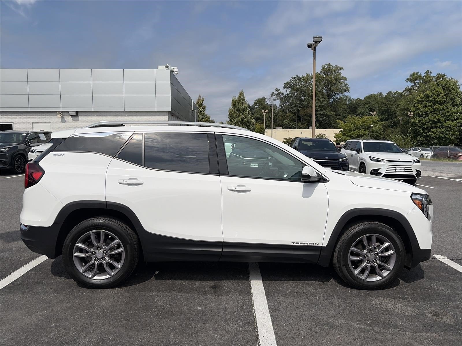 2023 GMC Terrain SLT