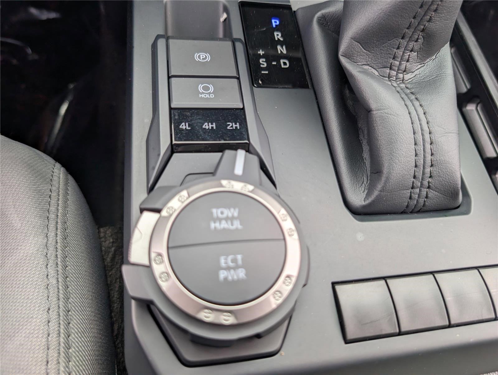 2024 Toyota Tacoma 4WD SR5
