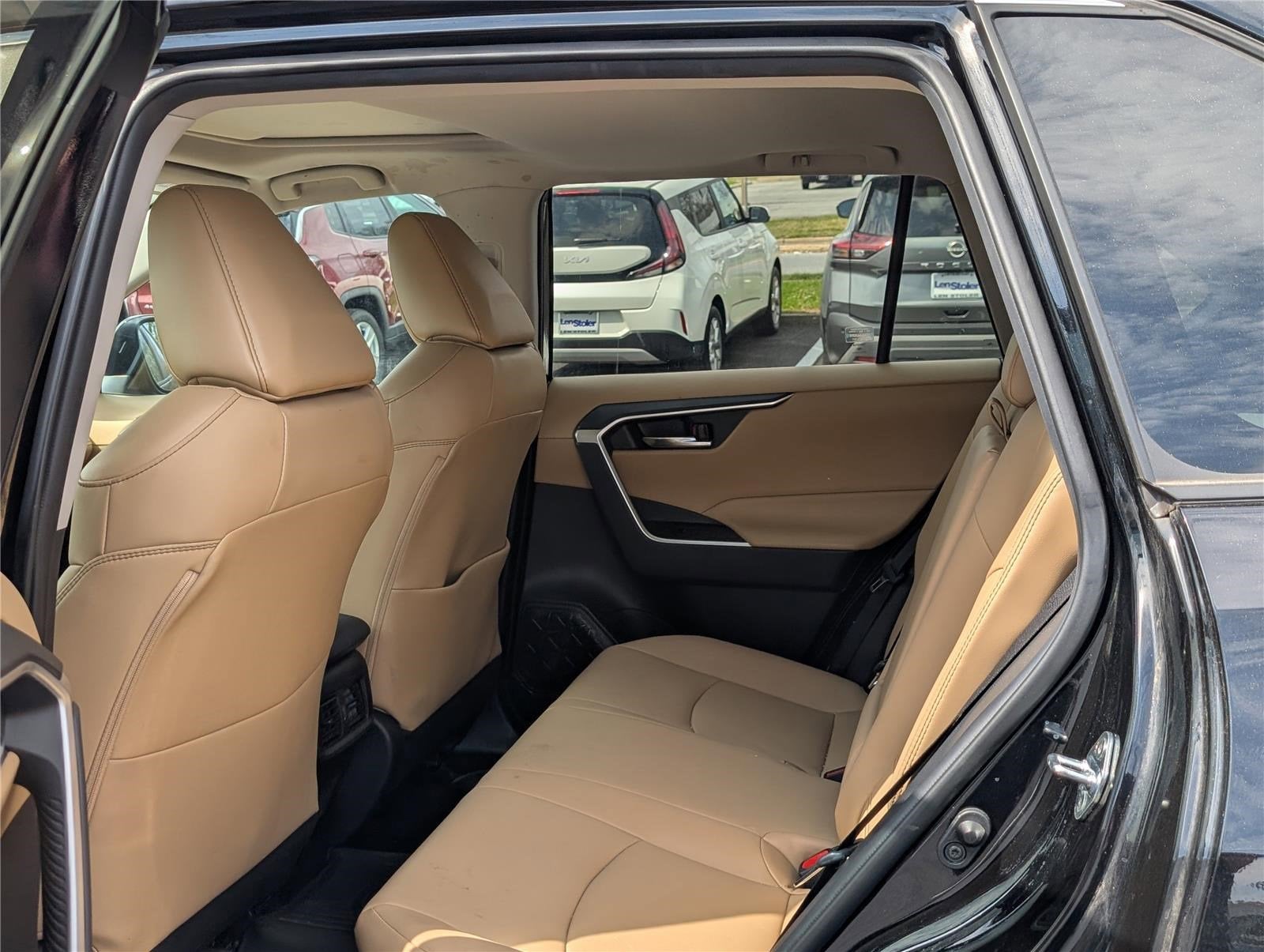 2021 Toyota RAV4 Hybrid XLE Premium