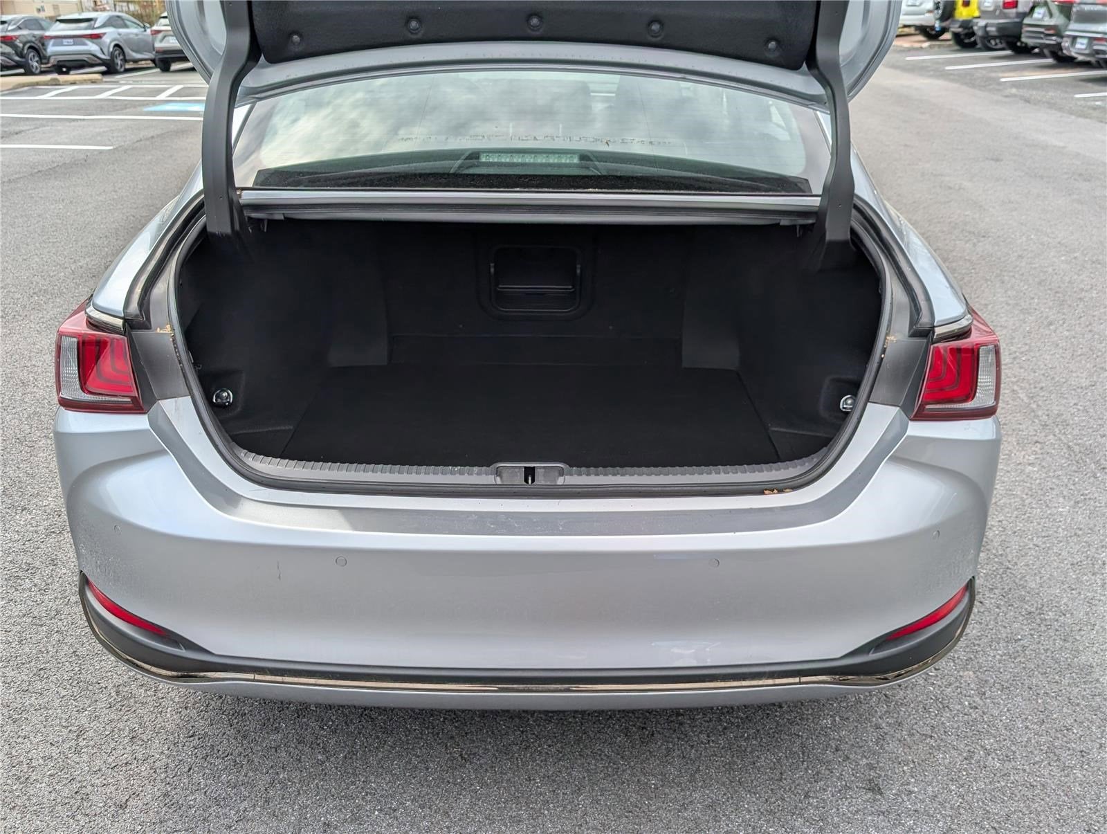 2024 Lexus ES ES 300h F SPORT Handling