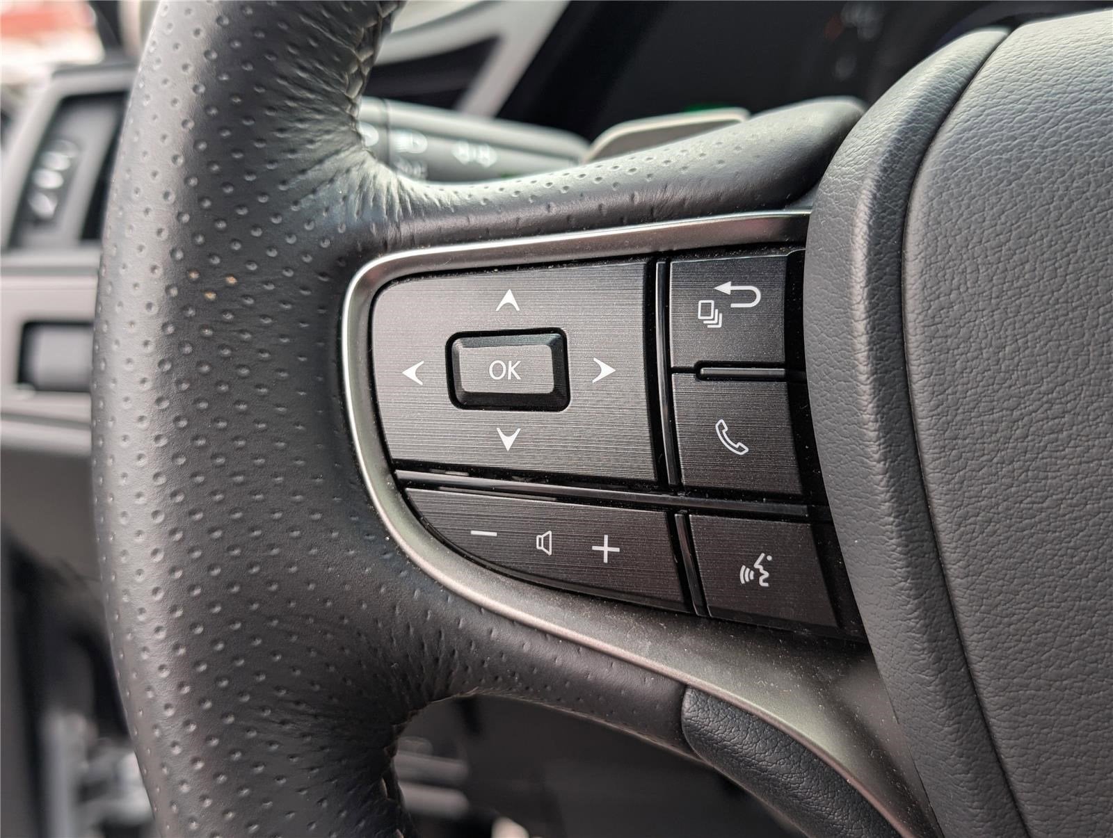 2024 Lexus ES ES 300h F SPORT Handling