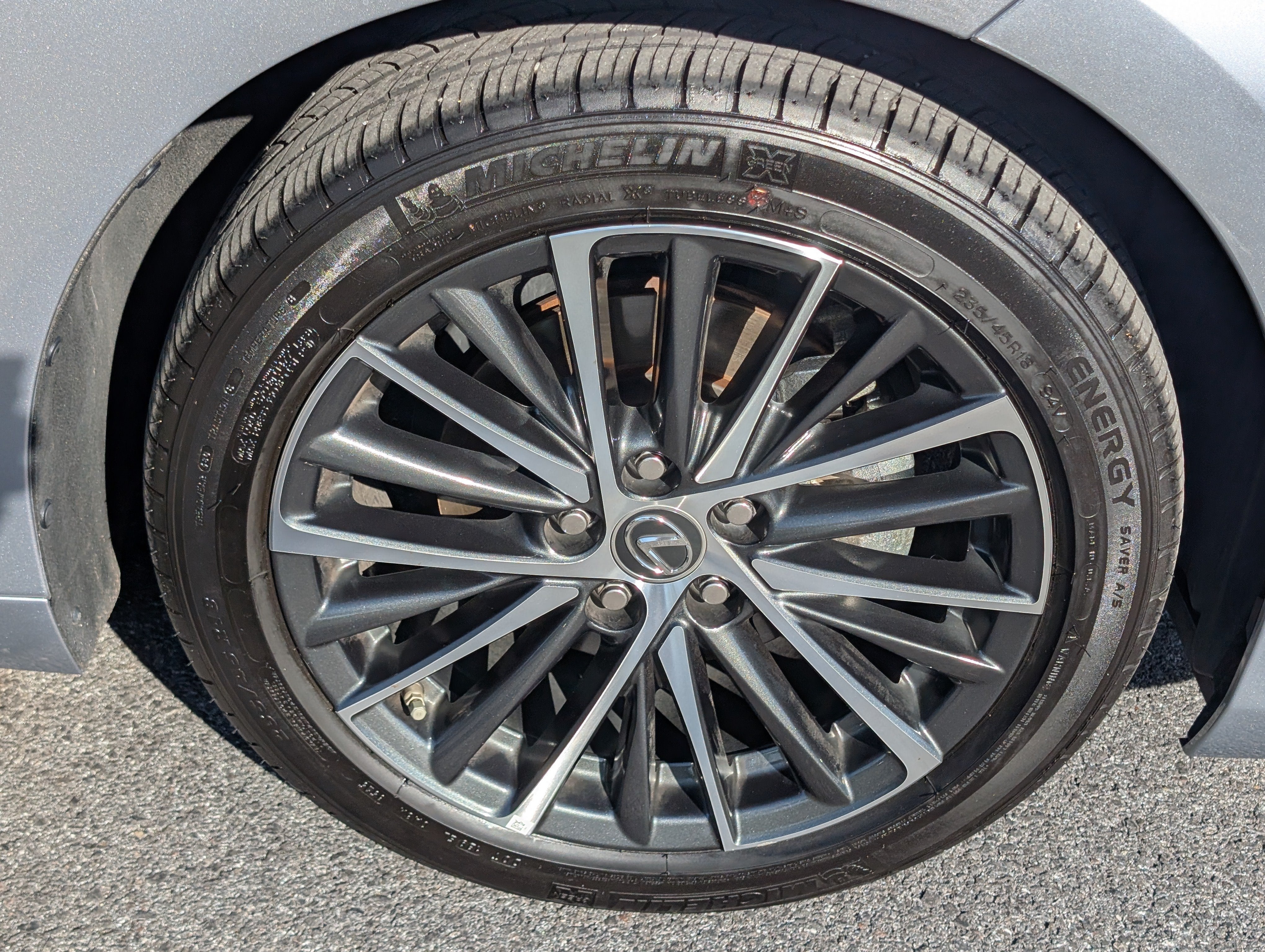 2025 Lexus ES 300h FWD