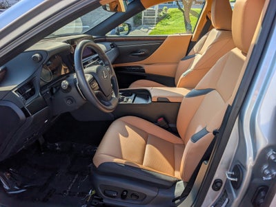 2025 Lexus ES 300h FWD