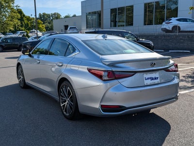 2025 Lexus ES 300h FWD