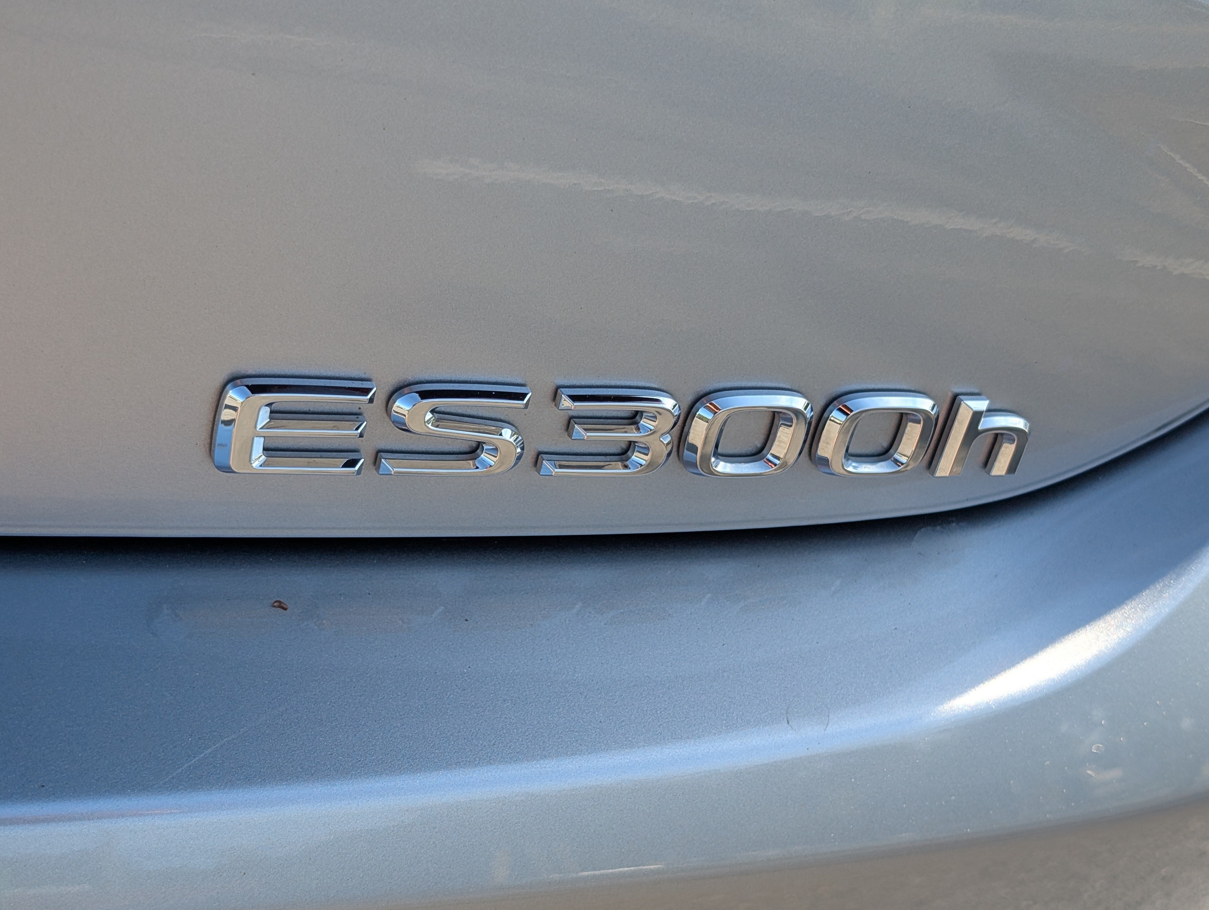 2025 Lexus ES 300h FWD