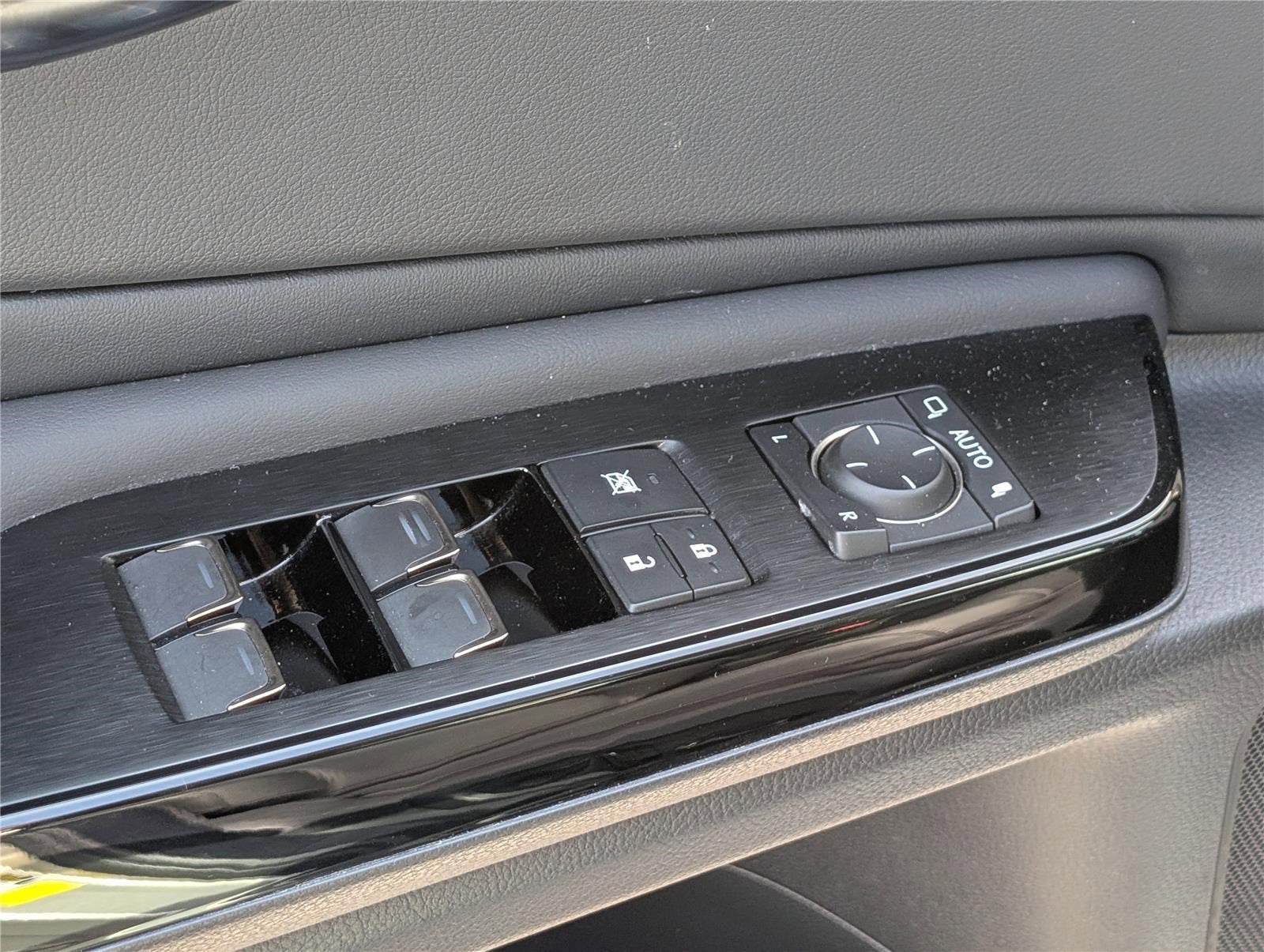 2025 Lexus ES 300h FWD