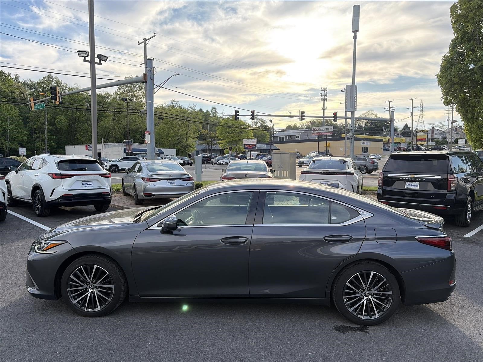 2025 Lexus ES 350 FWD
