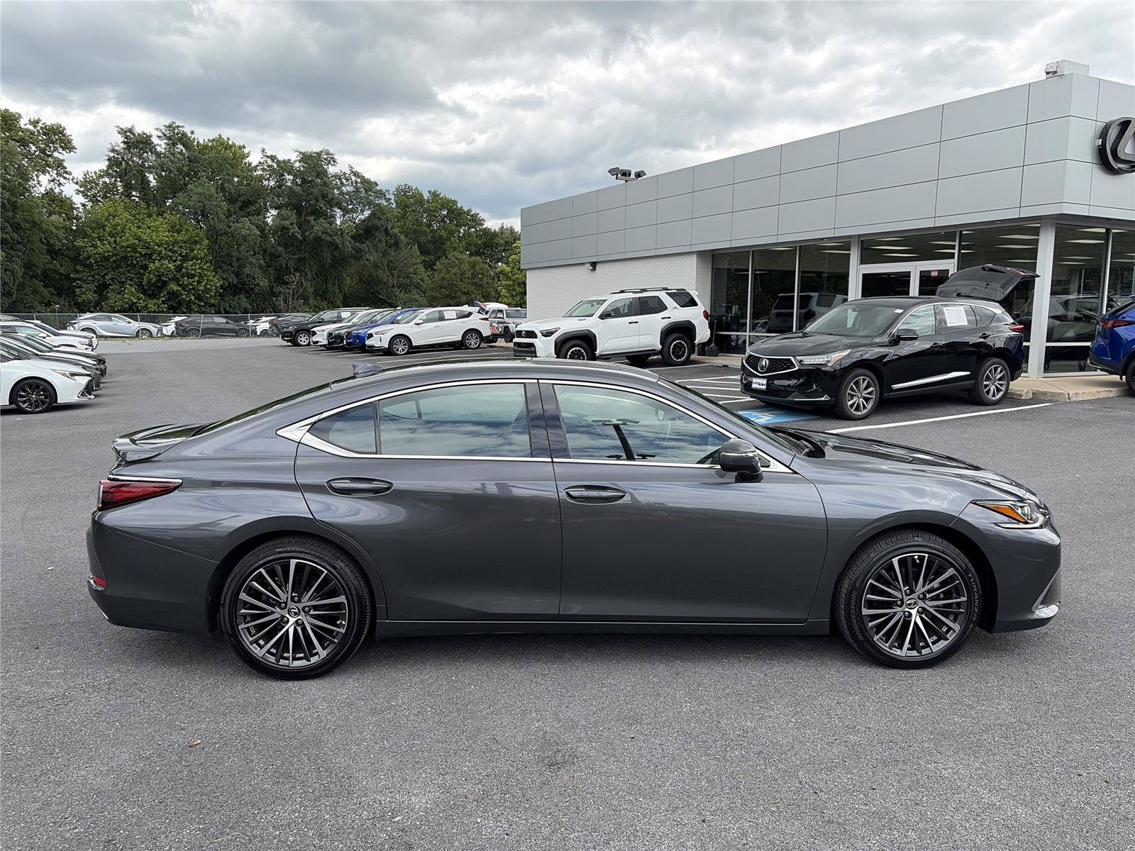 2025 Lexus ES 350 FWD