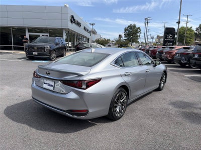 2025 Lexus ES 300h Luxury FWD