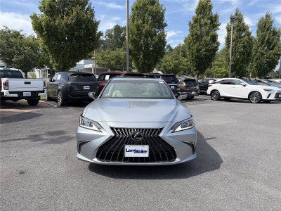 2025 Lexus ES 300h Luxury FWD
