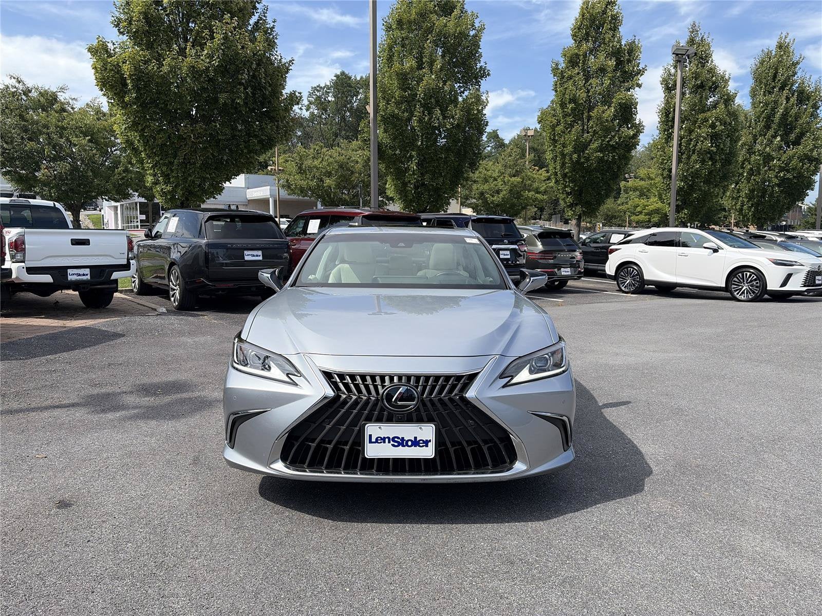 2025 Lexus ES 300h Luxury FWD