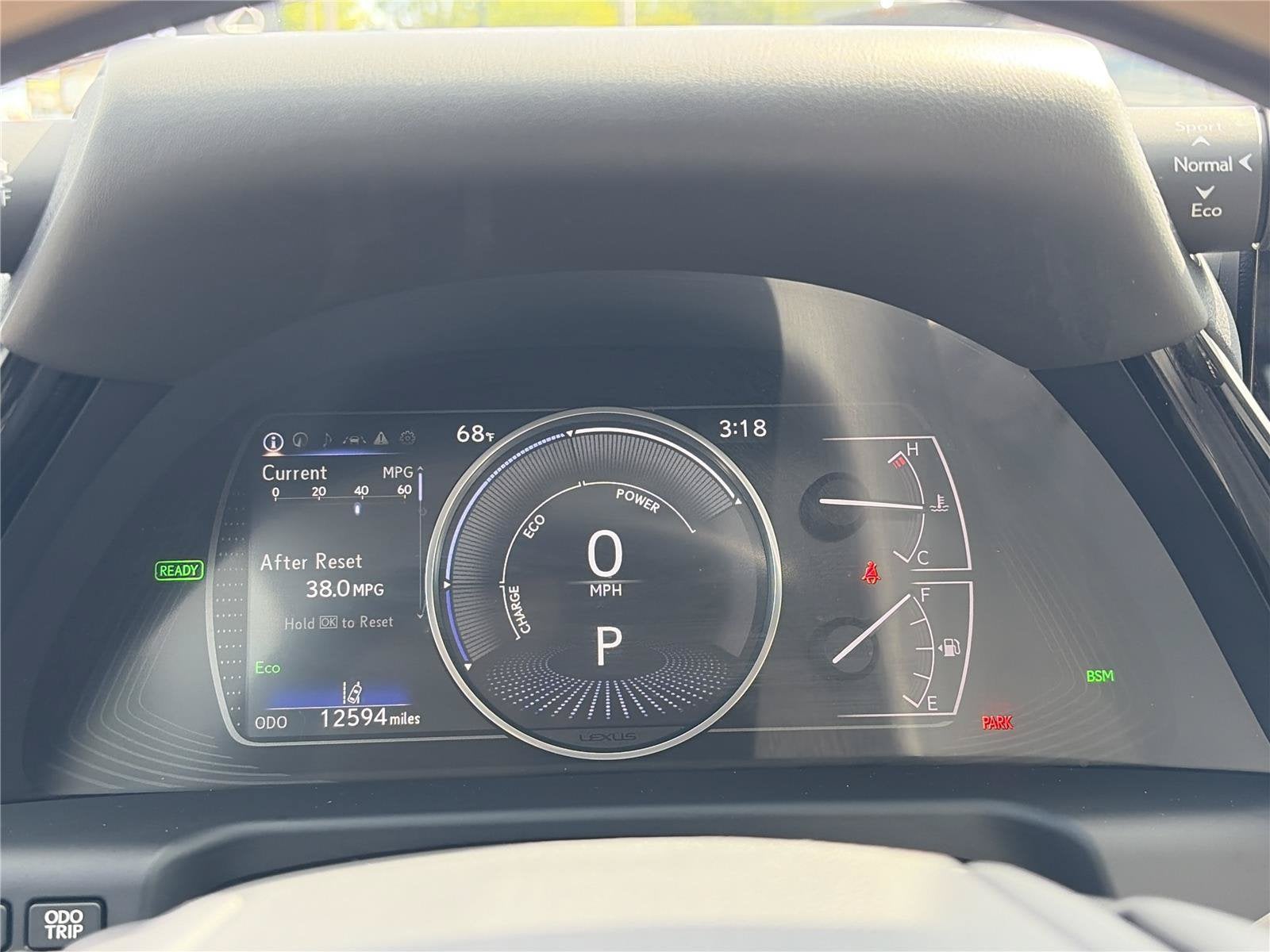 2025 Lexus ES 300h Luxury FWD
