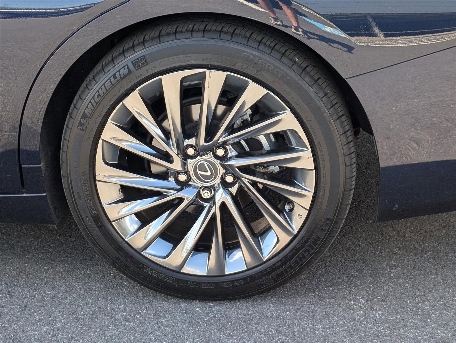 2025 Lexus ES 300h Luxury FWD