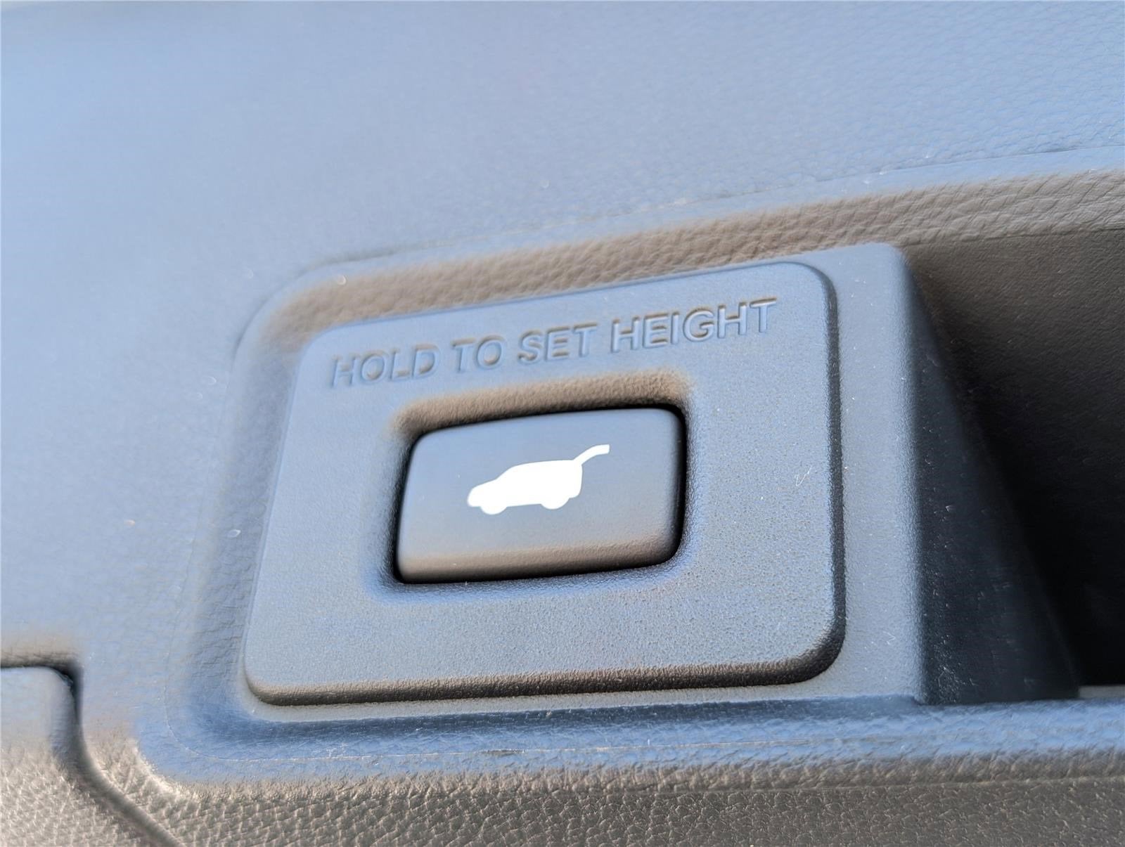 2023 Acura RDX w/Advance Package