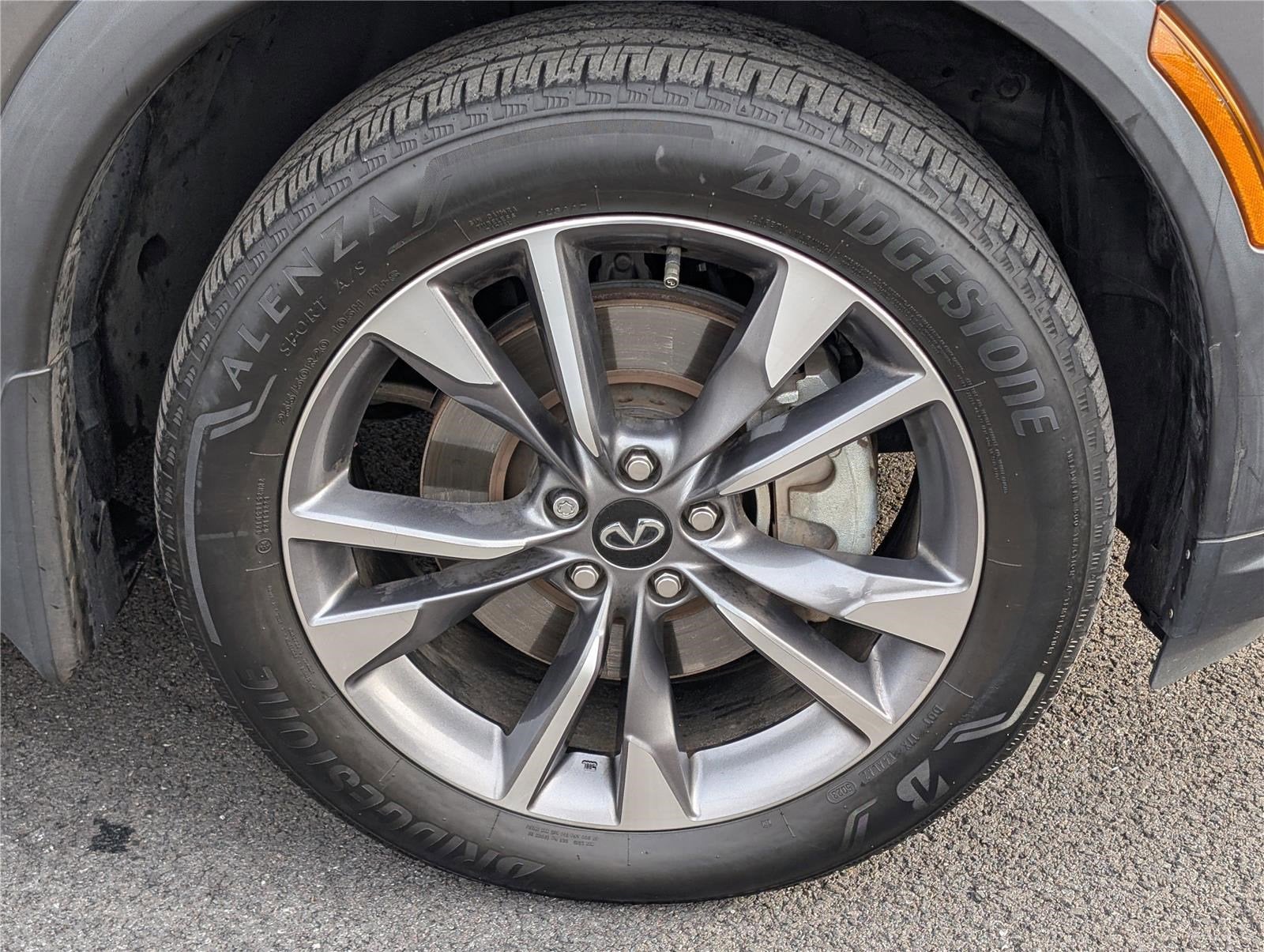 2022 INFINITI QX60 LUXE