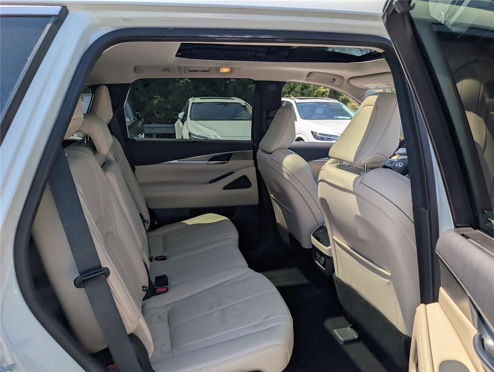 2023 INFINITI QX60 LUXE