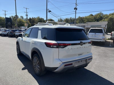 2023 Nissan Pathfinder SL