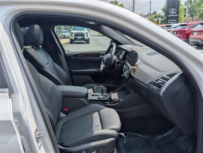 2024 BMW X4 xDrive30i