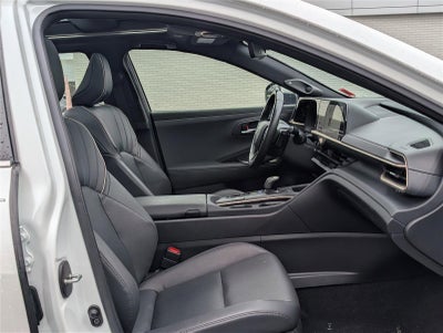 2023 Toyota Crown Platinum