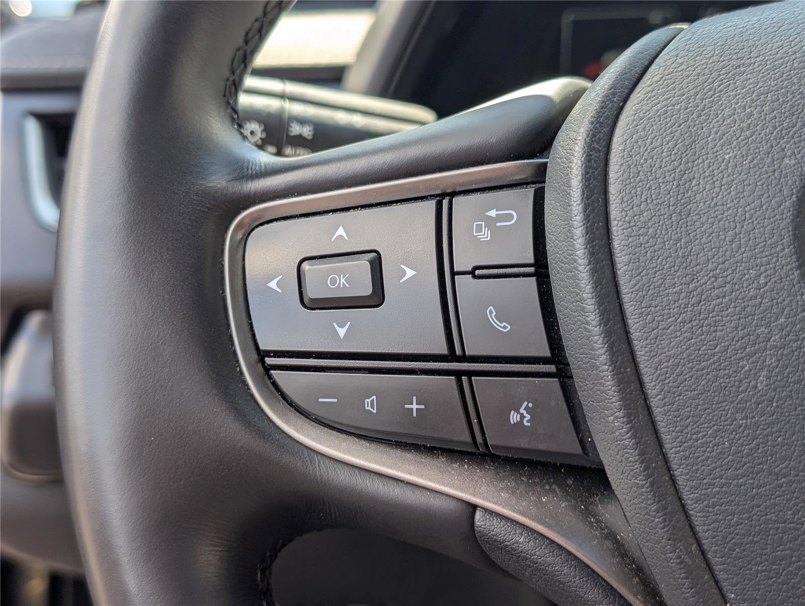 2024 Lexus UX 250h Premium AWD