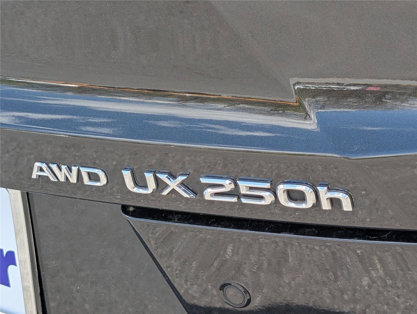 2024 Lexus UX 250h Premium AWD