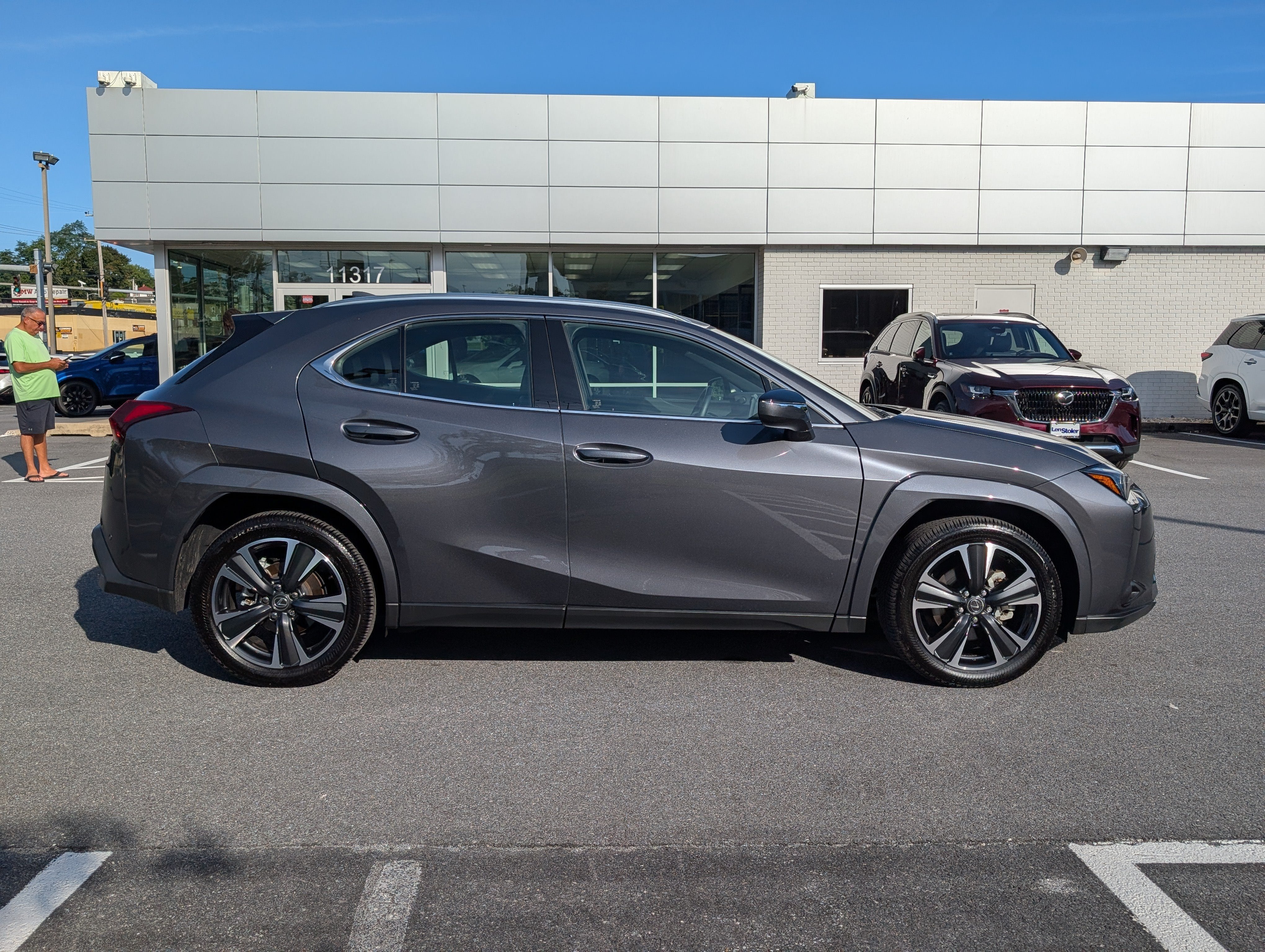 2025 Lexus UX 300h Premium AWD