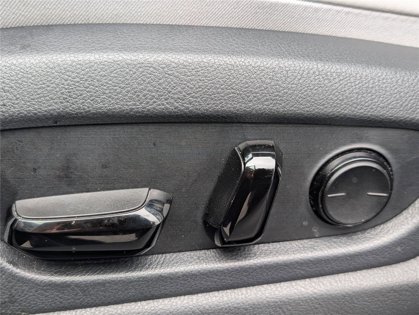 2025 Lexus UX UX 300h Premium