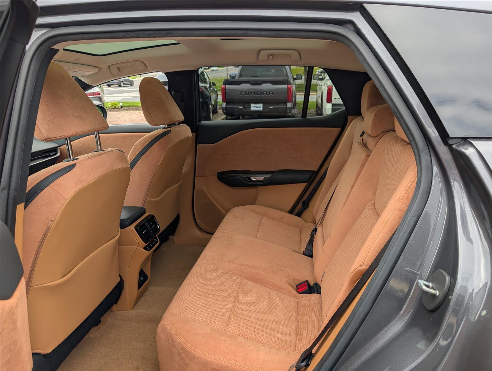 2023 Lexus RZ 450e Luxury AWD