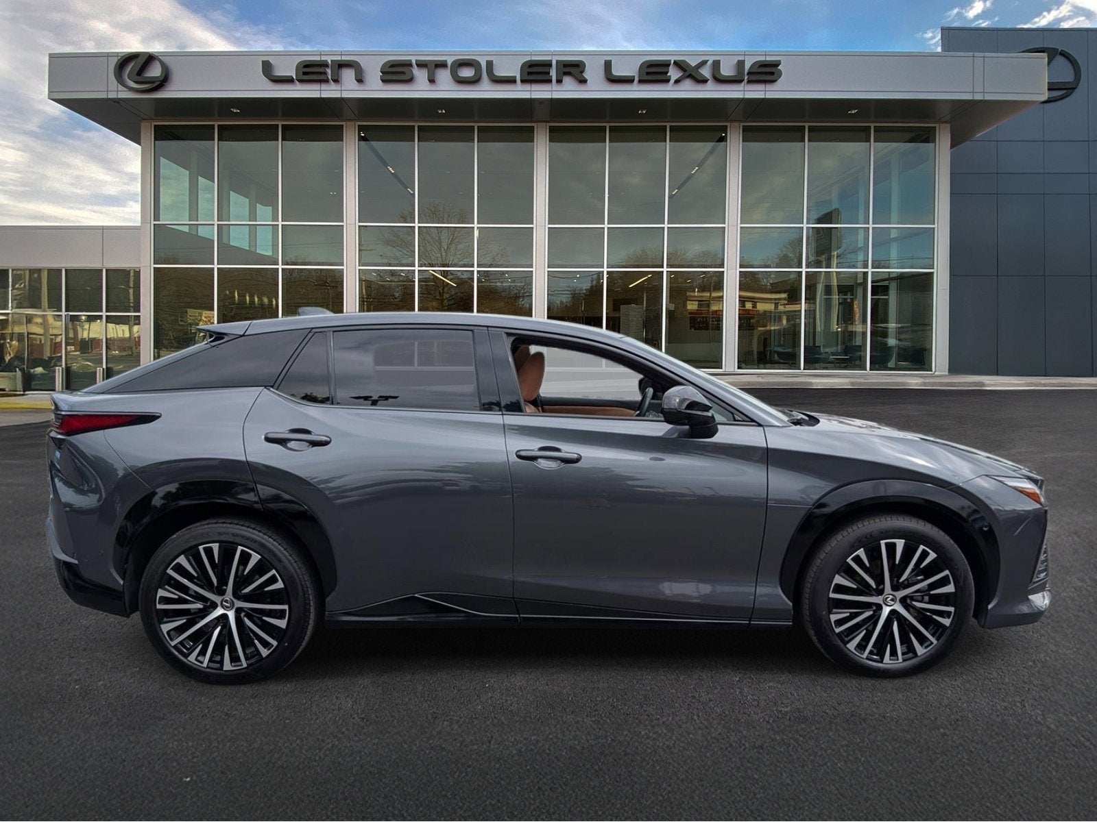 2023 Lexus RZ 450e Luxury AWD