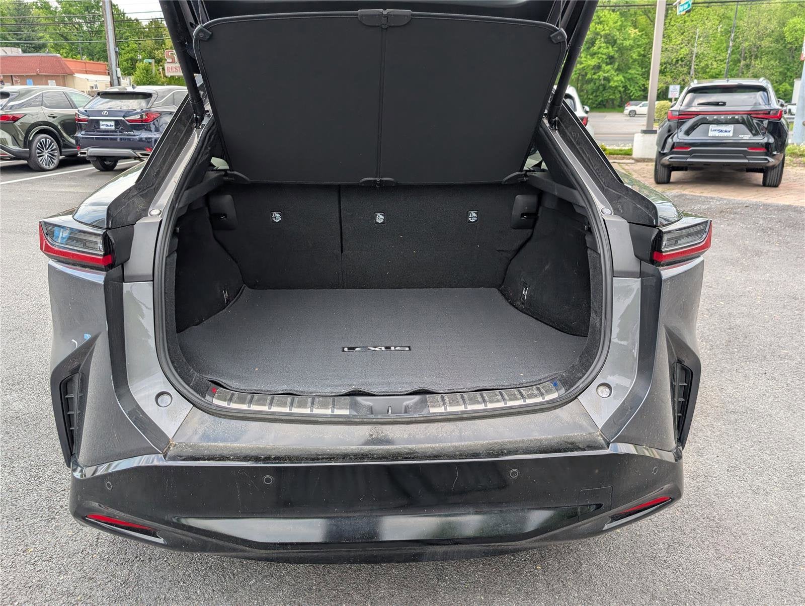 2023 Lexus RZ 450e Luxury AWD