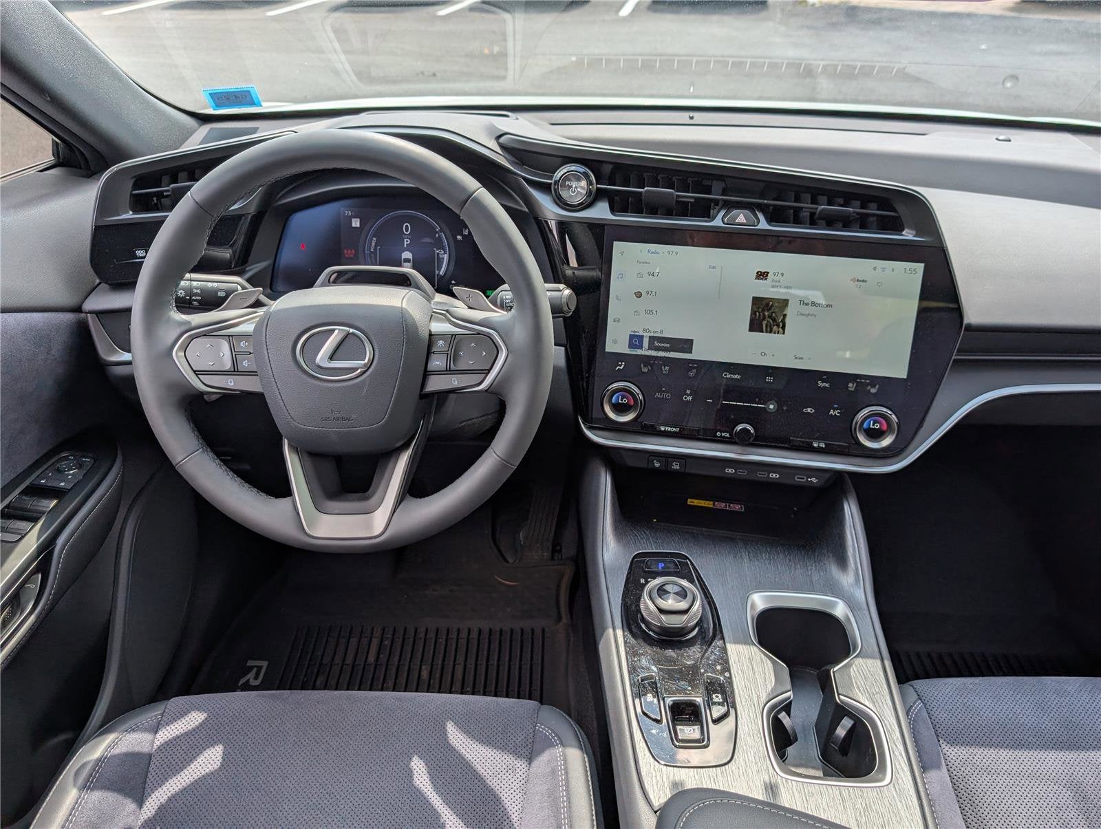 2023 Lexus RZ 450e Luxury AWD