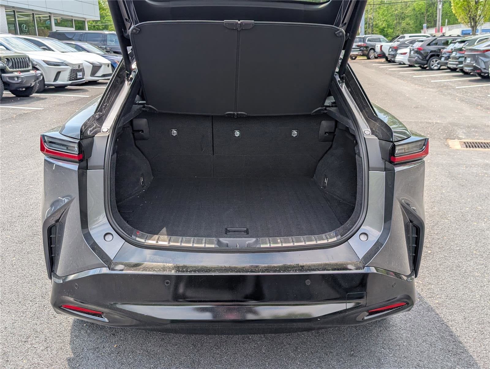 2023 Lexus RZ 450e Luxury AWD