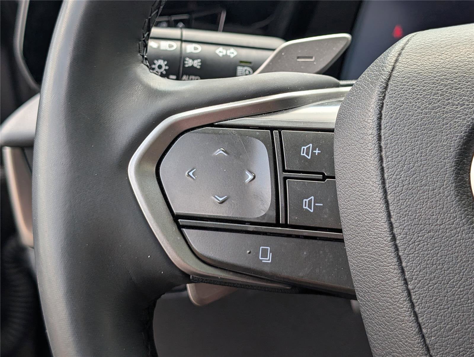 2023 Lexus RZ 450e Luxury AWD
